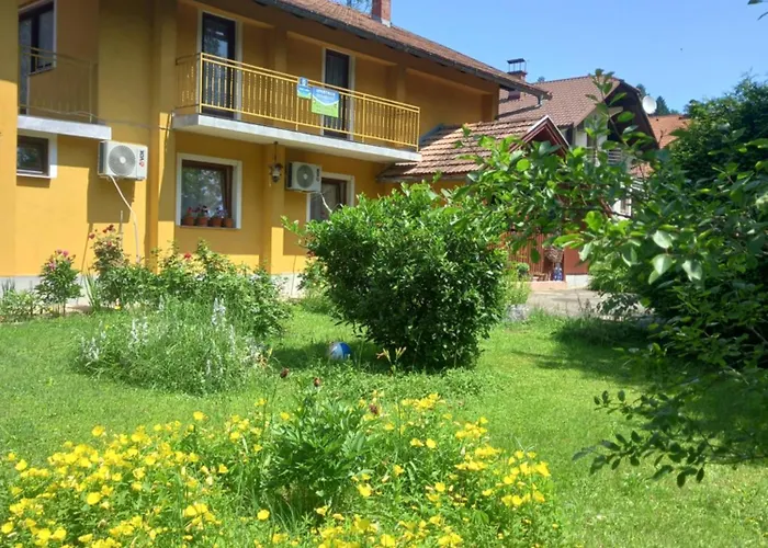 招待所 Soba Dujakovic *